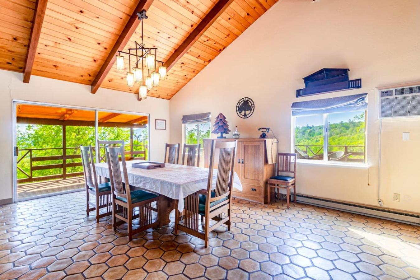 10-Acre Forest Villa, Single Floor, Hot Tub, Patio Oakhurst Exterior photo