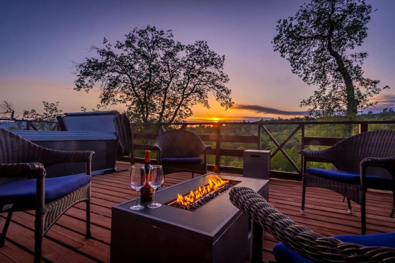 10-Acre Forest Villa, Single Floor, Hot Tub, Patio Oakhurst Exterior photo